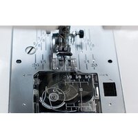 Janome ArtDecor 724A Image #4